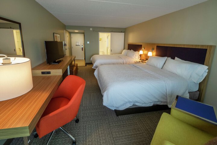 Room 28 of 43