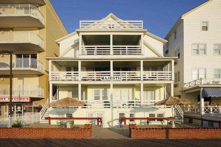 Hotel 5 of 167