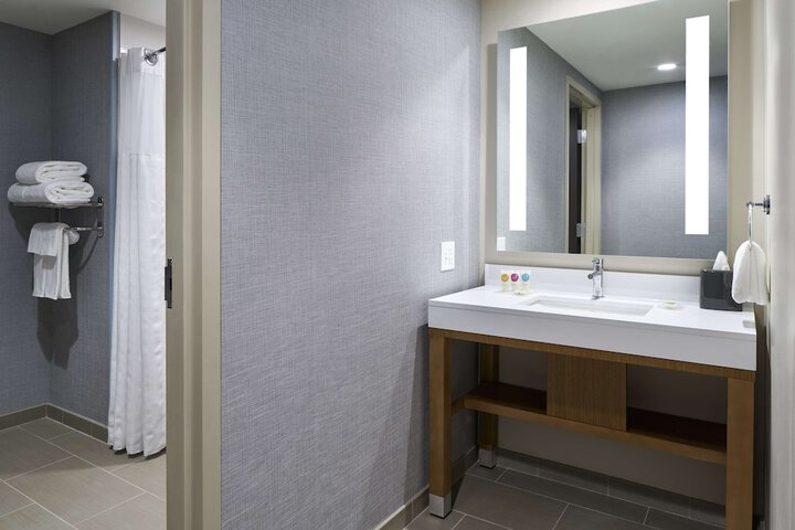 Hyatt Place Wilmington Riverfront