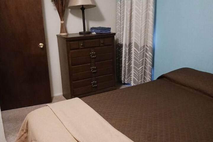 Room 32 of 46