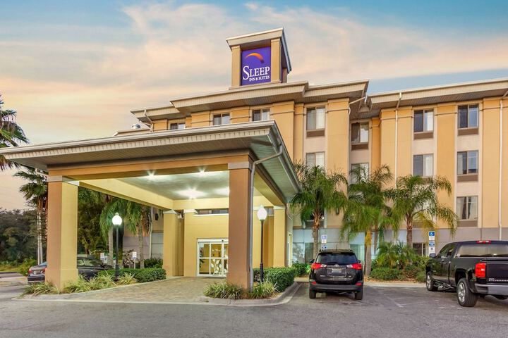 Hotel 2 of 32