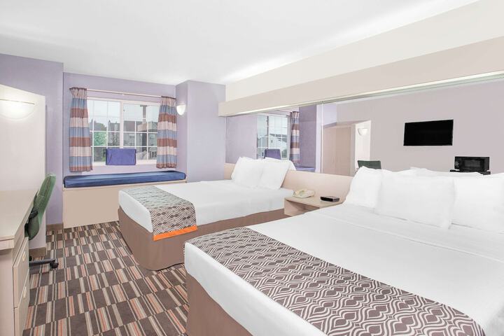 Room 8 of 19