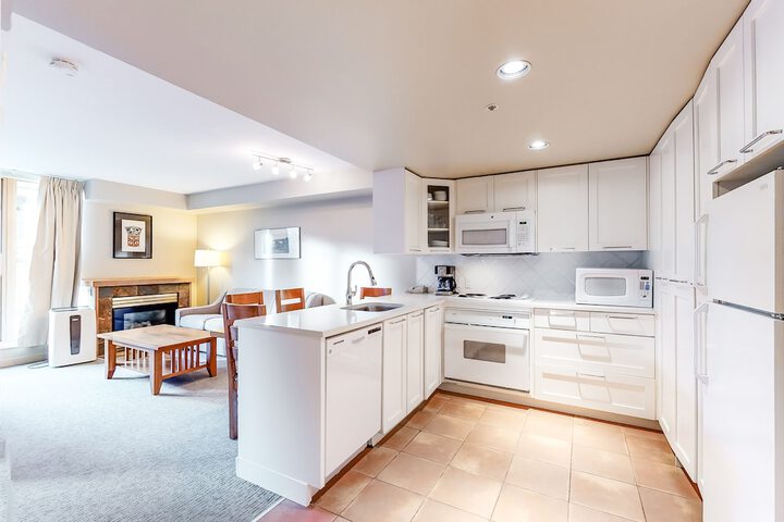 Whistler Peak Lodge