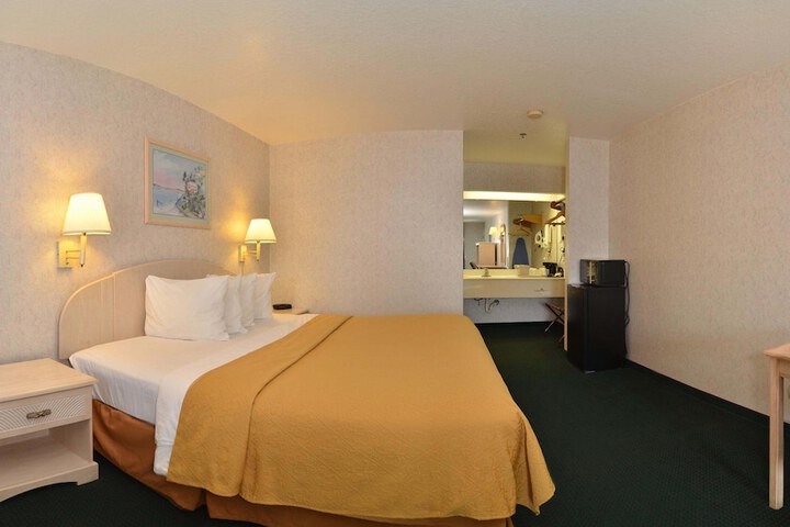 Room 32 of 45