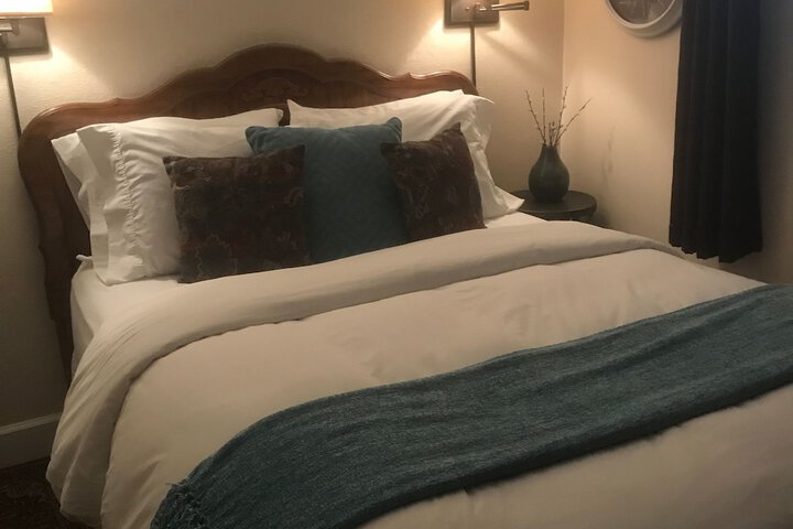 Room 68 of 90