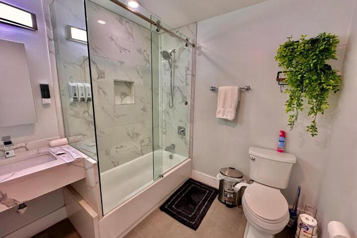 The Modern Suite - 2BR Close to NYC