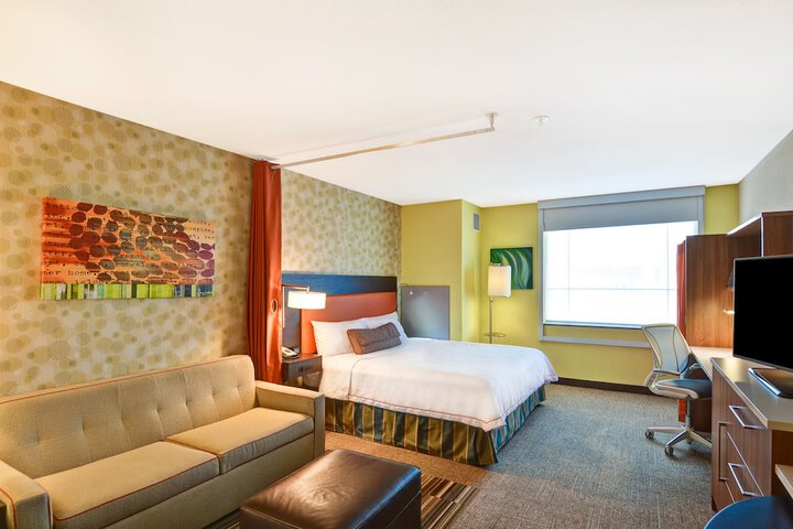 Room 33 of 68