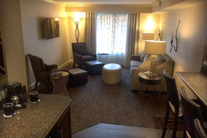 Room 53 of 80