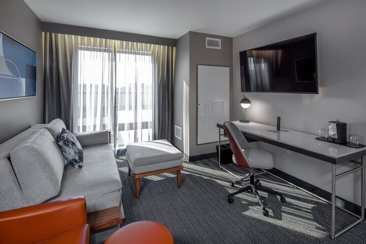 Room 19 of 29