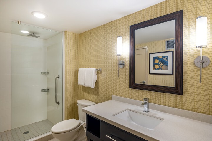 Holiday Inn Greensboro Coliseum by IHG