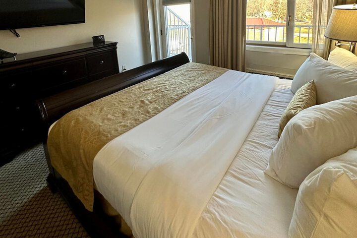 Room 15 of 42