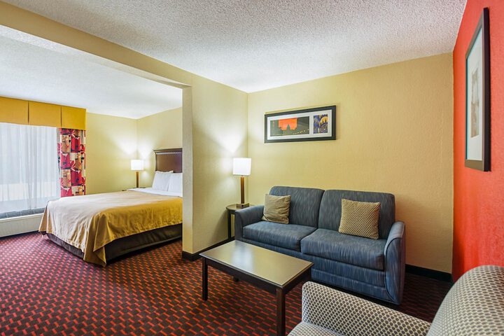 Room 13 of 40