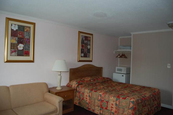 Room 20 of 29