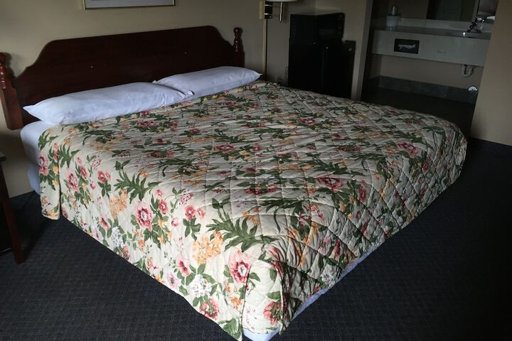 Room 19 of 33