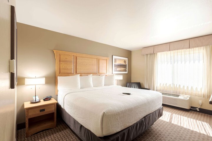 Room 36 of 59