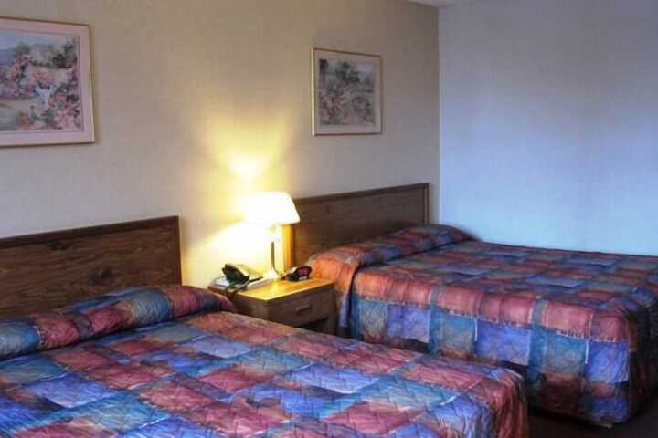 Room 9 of 13