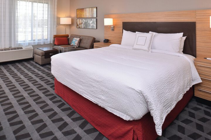 Room 21 of 40