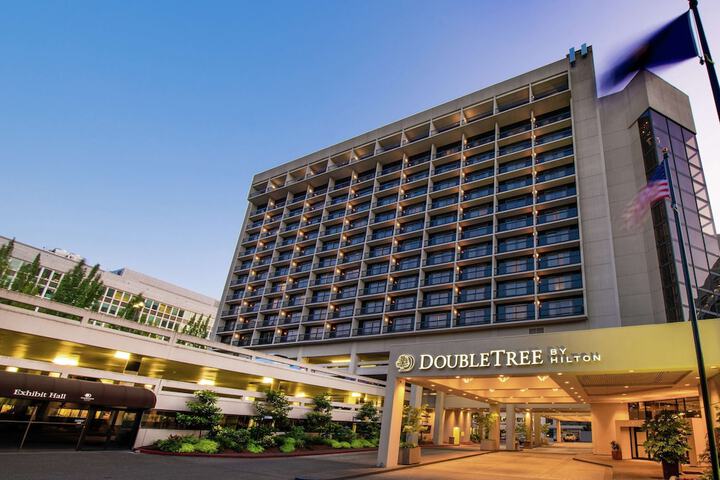 Hotel 2 of 116