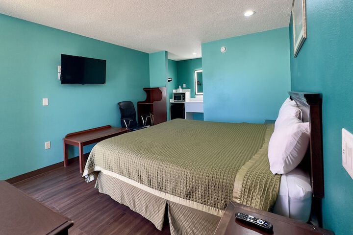 Room 11 of 26