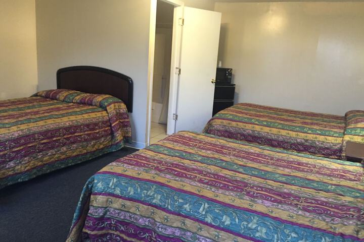 Room 6 of 22