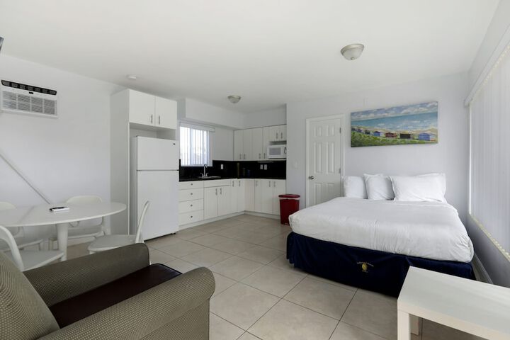 Room 15 of 28