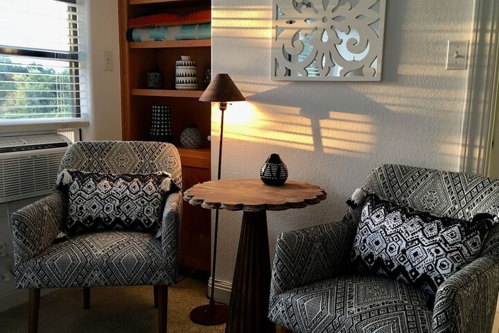 Room 34 of 108