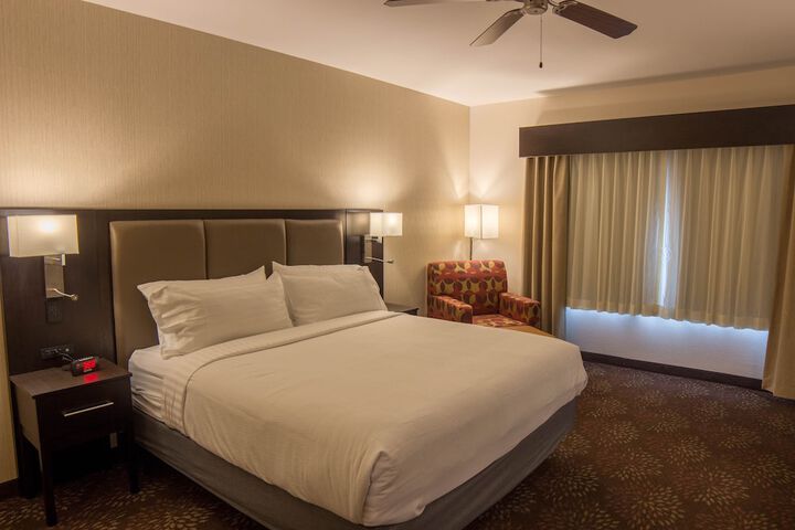Room 6 of 20