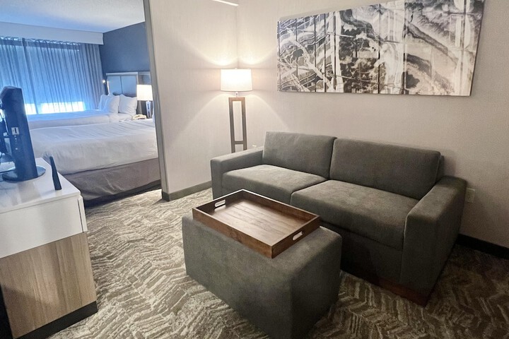 Room 26 of 40
