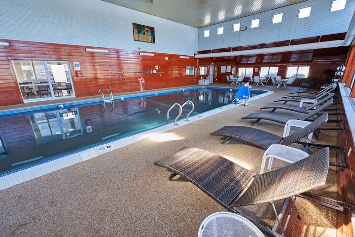 The Mariner Resort Cape Cod by The Red Collection