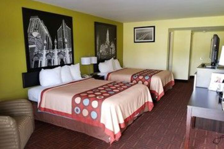 SUPER 8 BELLMAWR NJ PHILADELPH