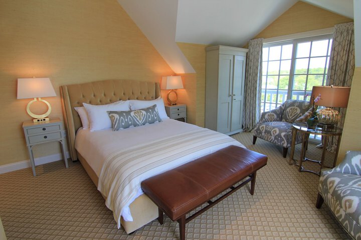Room 52 of 67