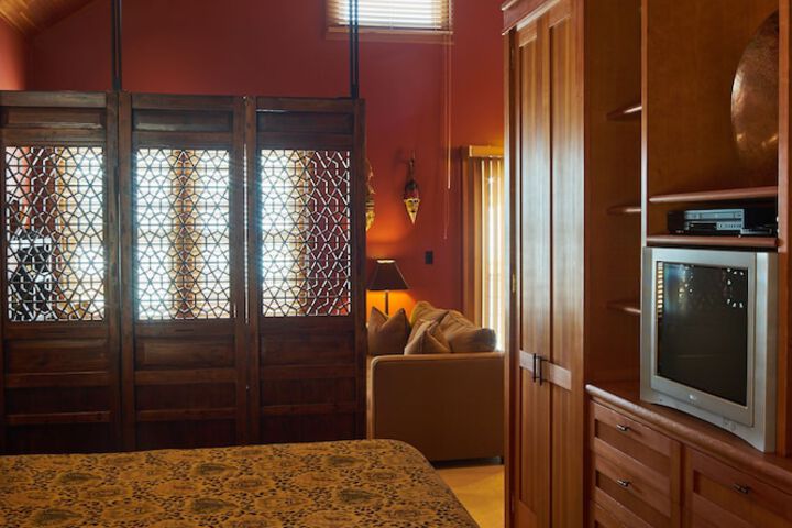 Room 63 of 79