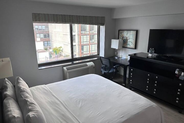 Room 9 of 22