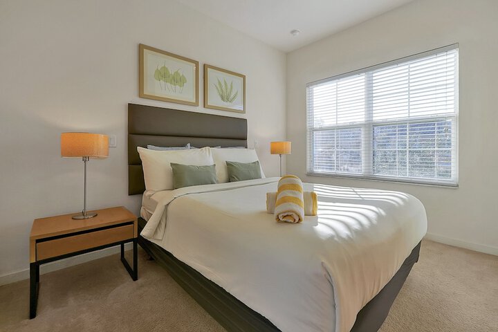 Regal Oaks Resort Vacation Townhomes by IDILIQ