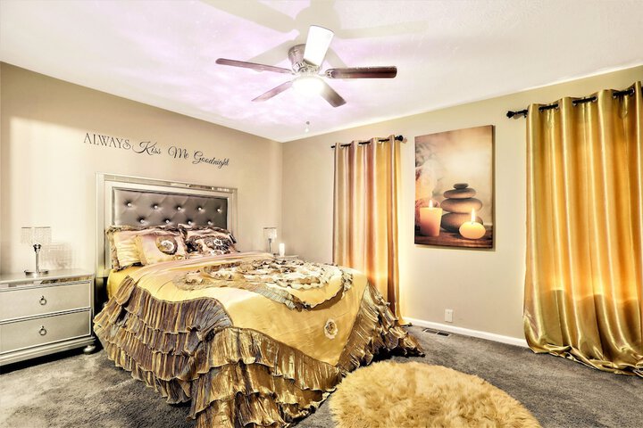 Room 52 of 123