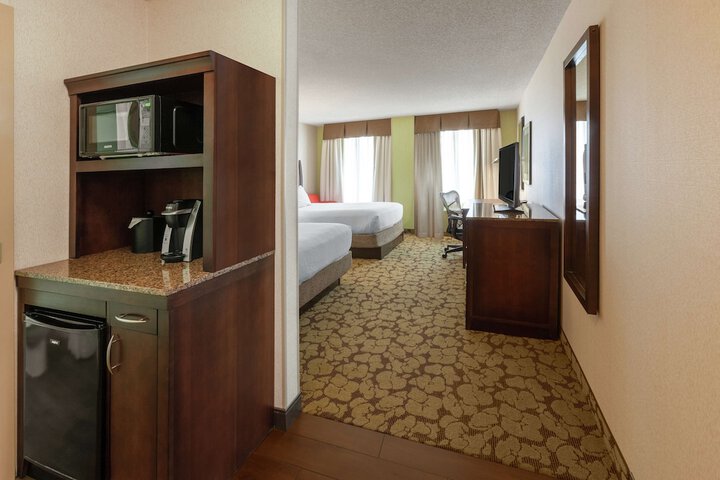 Room 17 of 39