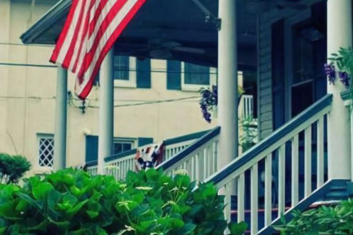 Hotel 11 of 13