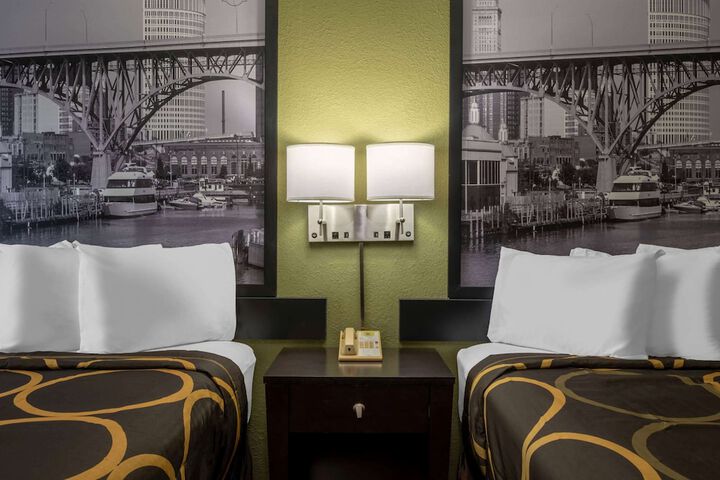 Room 10 of 31