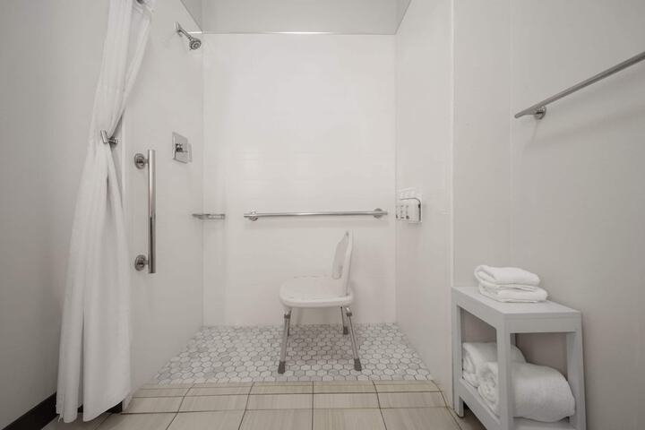 La Quinta Inn & Suites by Wyndham Savannah Airport - Pooler