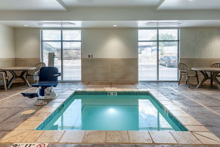 Pool 4 of 40