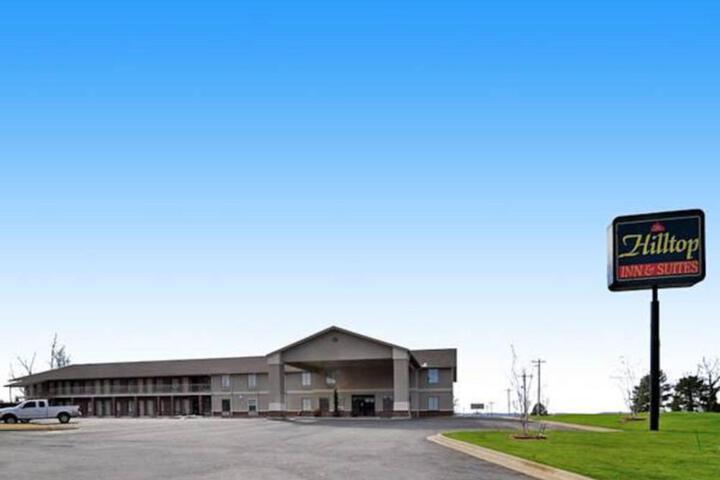 Econo Lodge Inn & Suites