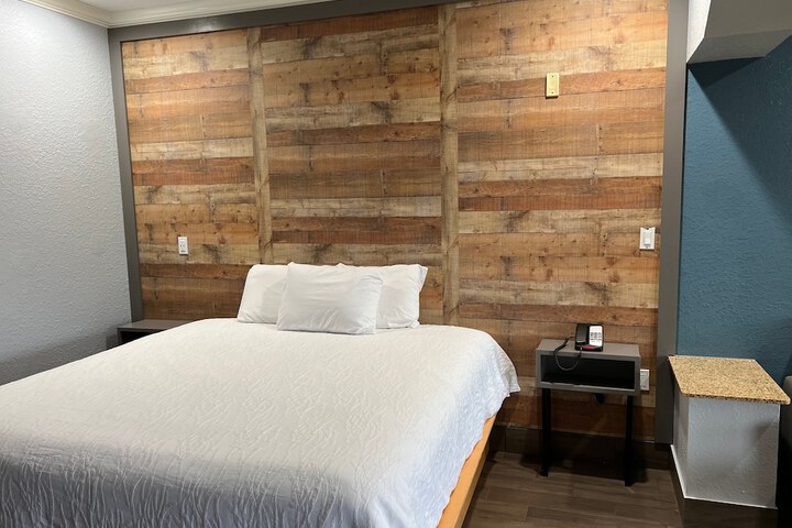 Room 7 of 23