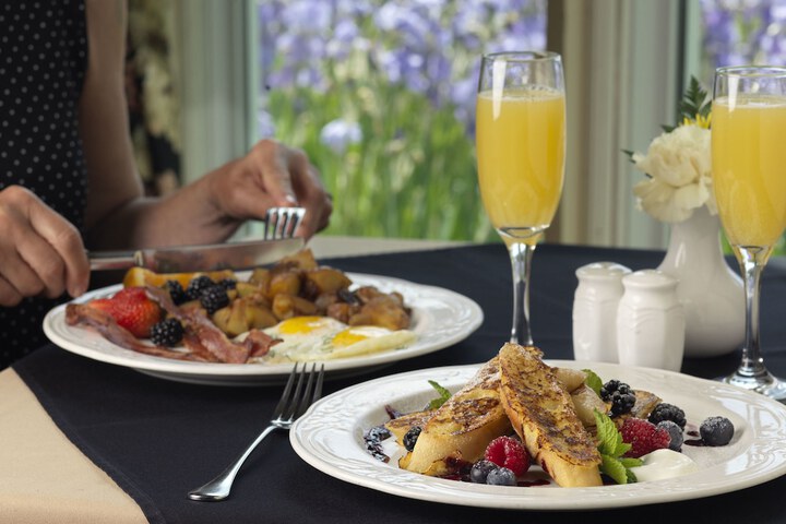 Breakfast/Coffee Service 67 of 88