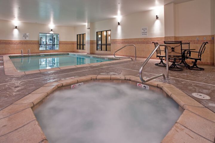 Pool 6 of 30