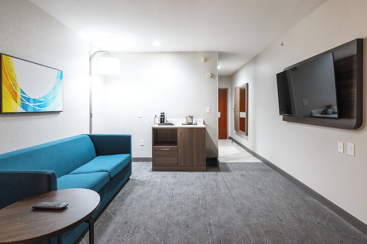 Holiday Inn Express Hotel & Suites St. Robert by IHG