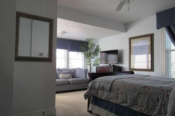 Room 90 of 106