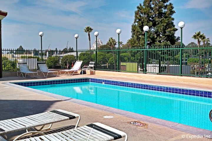 Pool 13 of 38