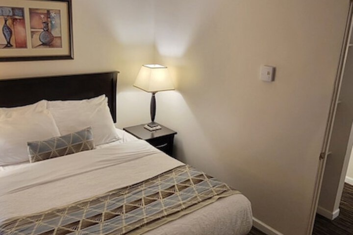 Room 16 of 43