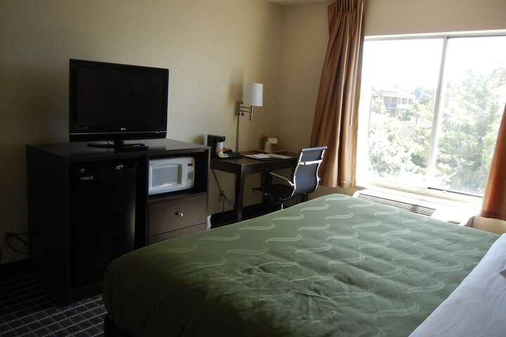 Room 22 of 35