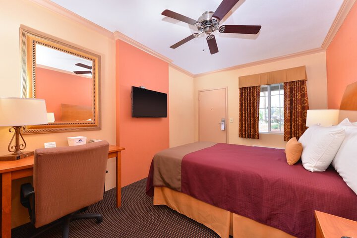 Room 15 of 19